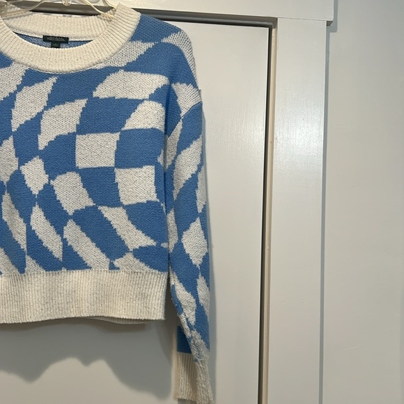 Wild Fable Blue and White Geometric Sweater size small. - Picture 2 of 5